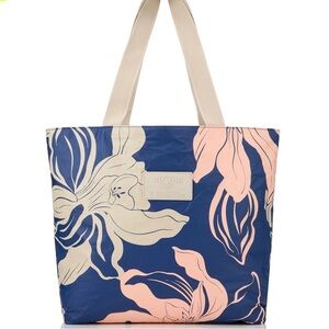 NWT ALOHA Collection Day Tripper in Hoaloha